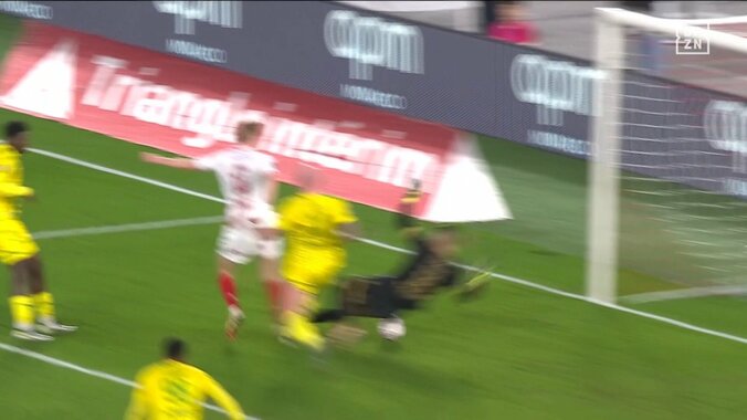 【映像】南野拓実、守備置き去りの猛烈サイド突破→同点ゴールお膳立て