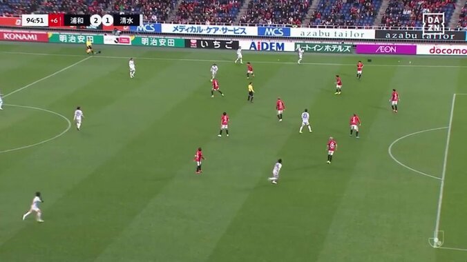 【映像】乾貴士、極上のピンポイントサイドチェンジ