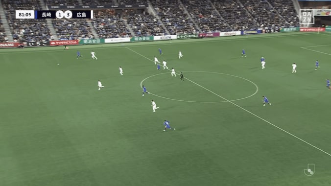 ウサイン・ボルトかよ！長崎新FWが「スピード違反だ」「加速えぐ」“爆速”裏抜けアシストに解説者＆ファンが衝撃「完璧な自己紹介」 3枚目
