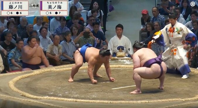 藤ノ川が「注意されました」 実況アナが指摘「前に置いては…」一体、何が? 立ち合いの息詰まる光景に注目 3枚目