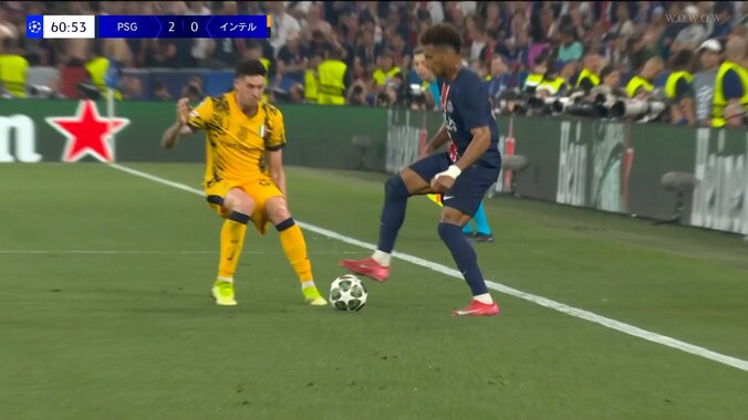 【映像】曲芸級ターンヒールパス炸裂の瞬間