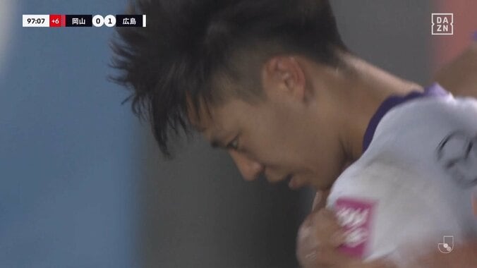 嘘だろ？日本代表初選出の超新星が“中国ダービー”で超劇的決勝弾「日本を背負って立つ漢」完璧過ぎるダイレクトシュート炸裂の瞬間 5枚目