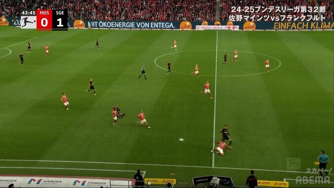 「加速力えぐい」佐野海舟、“爆速タックル→起点パス”が脚光！「無理が効くんだよな」「回収から繋ぎ」攻守一体インターセプトの瞬間 3枚目