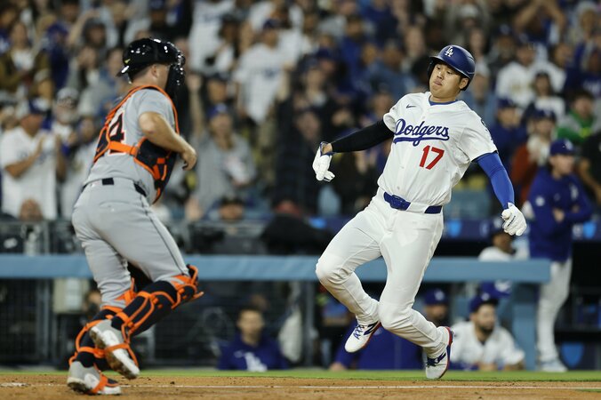 【写真・画像】大谷翔平、全力疾走→本塁生還で“手”に注目 SNSも反応様々「結構強めについた？」スライディングの瞬間　1枚目