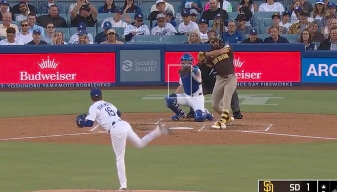 【写真・画像】死球後に何が起きた…？ 大谷翔平の“足”でまさかの展開「ここで？」「メンタル強すぎ」相手バッテリーがドン引き… とんでもない走塁が話題に　1枚目