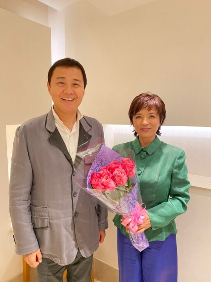 渡辺徹、妻・榊原郁恵との結婚33周年を“祝う会”「これからもよろしく」