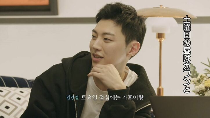 共同生活で修羅場寸前！？強引男子がみんなの前でモテモテ美女を誘い…一気に気まずい雰囲気に