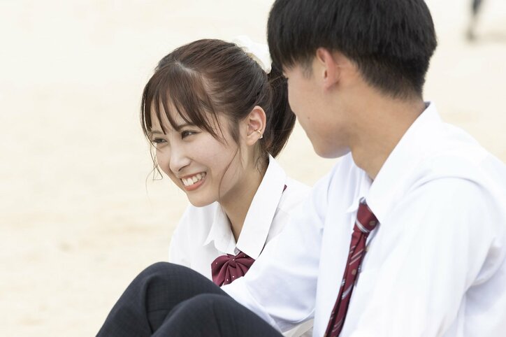 TWICEモモ似の女子高生、“初カレ“におねだり「初めての彼氏なのでちゃんと楽しませてほしいです」人生初のハグに照れ笑い『恋ステ 2022秋 ~Honey Soda Story~』最終回