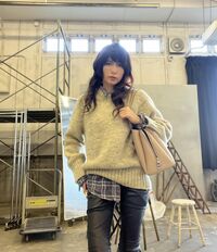 工藤静香が披露したカジュアルコーデをファン称賛！「着こなしも素敵」「かわかっこよい」