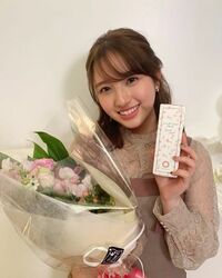 「可愛いよお姫様」大和田南那、花束を抱えたキュートなオフショットに絶賛の声集まる
