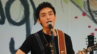 草彅剛 3年ぶり「はっぴょう会」 豪華ゲストとギター共演