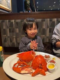 アレクサンダー『はい　1万2000円のロブスター❤️ 1人でたべます』