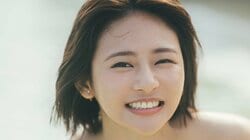 12kg増で話題の“ムチボディ” すみぽん1st写真集『offcourt』から“純白ビキニ”の第5弾アザーカット