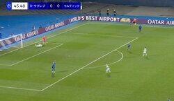 ウソだろ！？ 古橋亨梧、超加速“ギアチェンジ”2連発→鬼プレス＆強烈スライ炸裂「速っ！」 相手守備陣の様子がおかしくなる