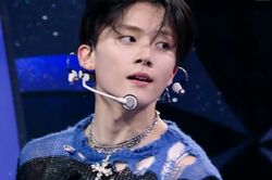 イケメンすぎると話題の練習生、パフォーマンス中にまさかのハプニング「どういうこと！？」「あの靴が！」審査員も驚き