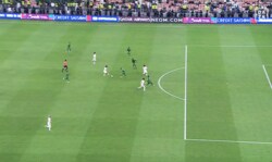 えっ、そこ見えてるの？ 久保建英、天才的ノールックパスが脚光！「視野外に出す意味不明なパス」「強い上手い」