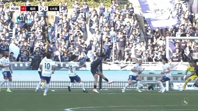 【映像】衝撃のアウトサイドシュート