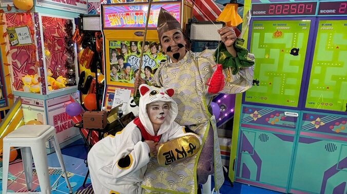 [Photos/Images] Tomokazu Seki as Ebisu-sama and Reiji Kawashima as Maneki-neko! Challenging Prize-money Contests with Good Fortune on Their Side in ABEMA's 