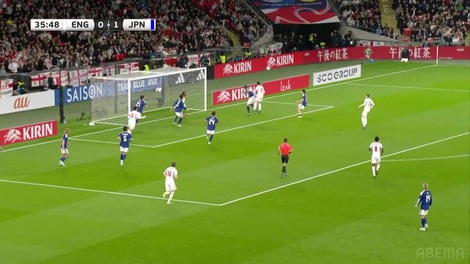「ウェンブリー無敗の男」鎌田大地、イングランド代表MFを封じた“異次元クリア”にファン歓喜「完全に覇者やん」「いて欲しいところにいつもいる」 4枚目