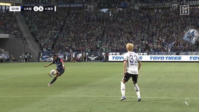嘘だろ？G大阪・宇佐美の超スーパーFKを許したFC東京の“壁”が物議「2枚しかいないって何？」「直接狙える距離...」 3枚目
