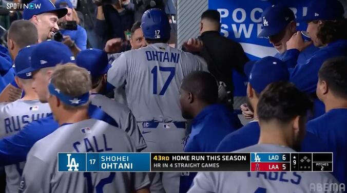 チームメイトがフルコースでお出迎え