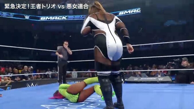 【映像】審判もドン引きの強烈ヘッドバット