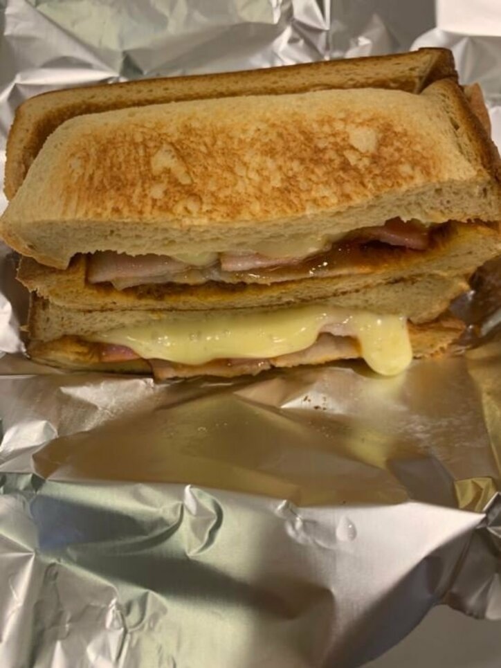 “パンに取り憑かれた”鬼龍院翔、食べ過ぎて節制を決意「ガマンします!!」