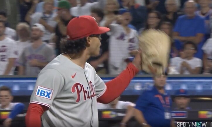 【写真・画像】絶対打てない？ 大谷翔平の魔球が「ノーチャンス」 解説者ドン引き… “完璧すぎる1球”に打者が動けなくなる　1枚目