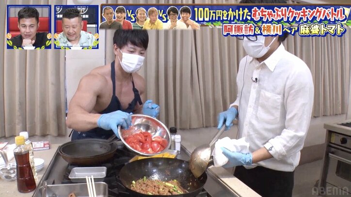 長ネギの荒みじんは素手で、トマトは握りつぶす!ボディビルダー横川、筋肉パワーで麻婆トマトを作る