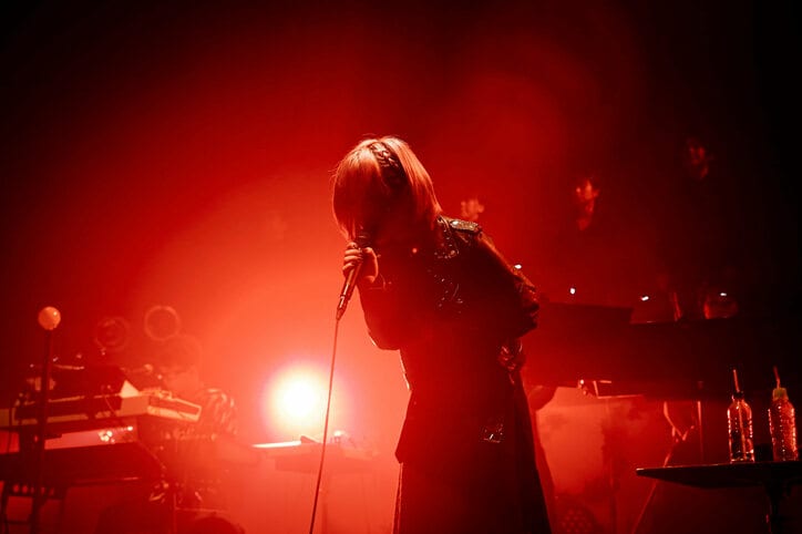 歌手・ReoNa 『ANIMA』は「“魂”を込めて作った楽曲」 『SAO』世界観と共鳴する歌詞