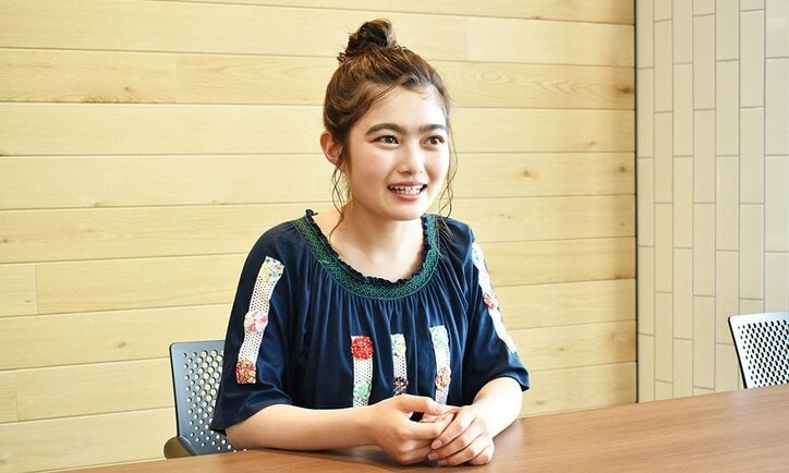 肉、魚、野菜、昆虫！？　タレント井上咲楽が本気で考える世界の食糧難と“昆虫食”「自宅に家庭虫園を」