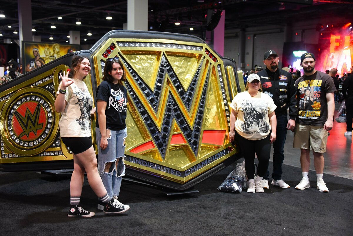 未開封　WWE　レッスルマニア　　アンドレ・ザ・ジャイアント&デッドデビアス Amazon.co.jp: WWE レッスルマニア 24 (3枚組) [DVD] : プロレス: DVD