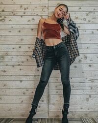 池田美優、美ウエストチラ見せの全身ショットにファン絶賛「美しすぎてもう鳥肌が…」