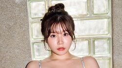 「21時にベッドに入ったのですが…」 現役女子大生・みうがグラビアデビュー 『FLASH』