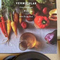  かとうかず子、三越の開店前から並んでいた店で購入したもの「売り場を目指しGO！！」 