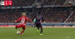 市場価値が急上昇！堂安律が王者・バイエルンをビビらせた圧巻プレーを炸裂した瞬間　世界最速レベルのDFを一瞬で抜きさった“神ステップ”