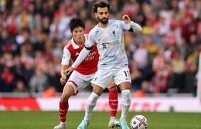 「サラーを黙らせた」「大胆な選択を正当化した」左SBでのサプライズ起用の冨安健洋に現地紙が高評価「本当によくやっていた」