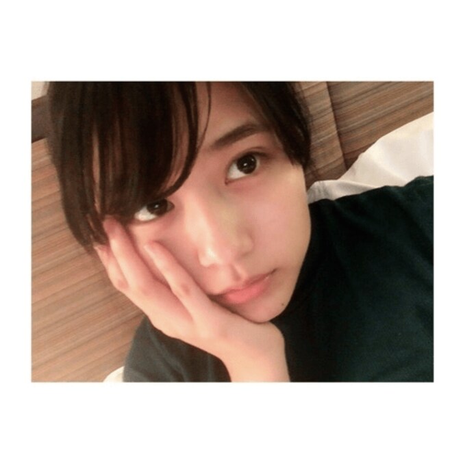 有村架純、ブログで公開するアンニュイな自撮り　「何者」でのリクルートスーツ姿も 7枚目