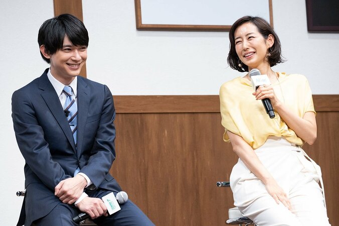 西島秀俊＆渡辺直美の共演秘話「待ち時間が地獄だった2年前。今では即興コントで遊んでいます」 5枚目