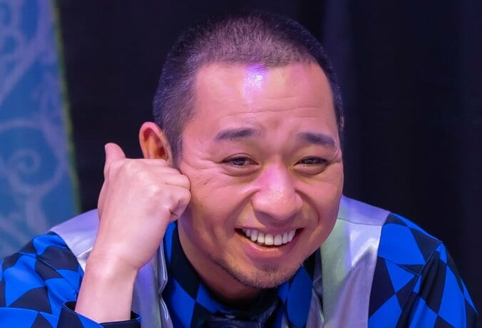 【写真・画像】「どういう仕組み？」千鳥、泡を吹きまくる人気芸人に衝撃　1枚目