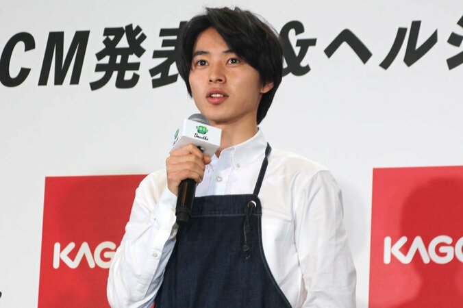 山崎賢人、自身の等身大フィギュアに感動「クオリティ高すぎてびっくり」 3枚目