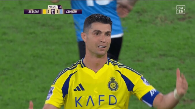 川崎F、アル・アハリに0－2で敗れACLE準優勝　中2日の3連戦&完全アウェイの逆境を跳ね返せず　死力尽くした選手たちの目には涙 2枚目