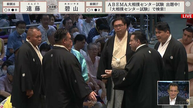 元横綱と元大関の“がっぷり協議”に館内も思わず拍手 ミリ単位を見極める4分超のロング物言いに解説者も「こんなに揉めることはあまりない」 1枚目