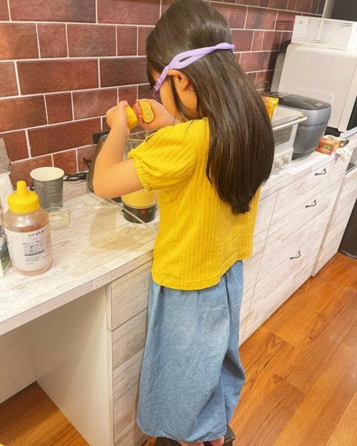  みきママ、料理中の娘がパニックになっていた理由「レモン汁を絞るように言ったら」 