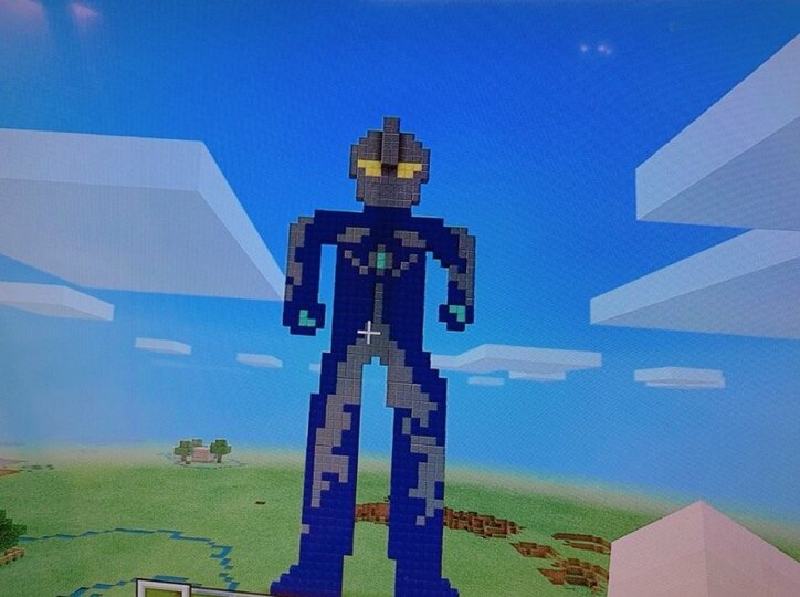 辻希美、長男が作った“ウルトラマンコスモス”に感激「マイクラの天才」