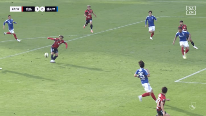 シュートミスした荒木