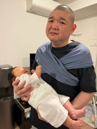 内山琴『抱っこ紐入らず！』