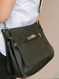 渡辺美奈代『鞄』