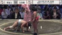 【映像】力士が戻る場所を見失う瞬間