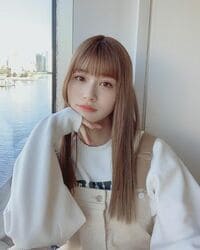 「全てが憧れ」「ねえ似合い杉」生見愛瑠のキュートなオーバーオール姿にファン称賛